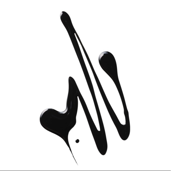 R.E.M. BEAUTY
At The Borderline Eyeliner Marker - Picture 2 of 5